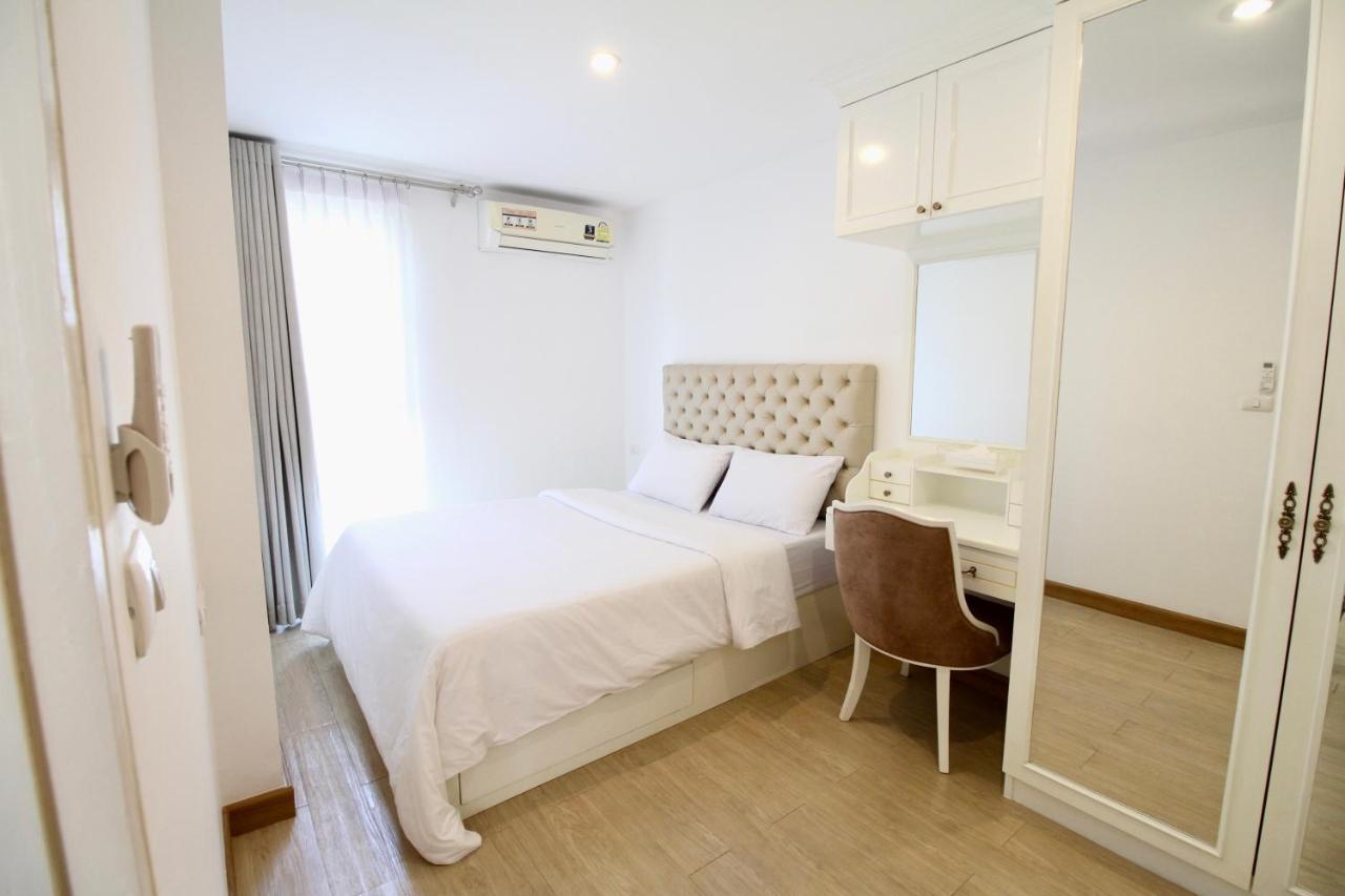 Town Sukhumvit 71 Apartment Bangkok Bagian luar foto