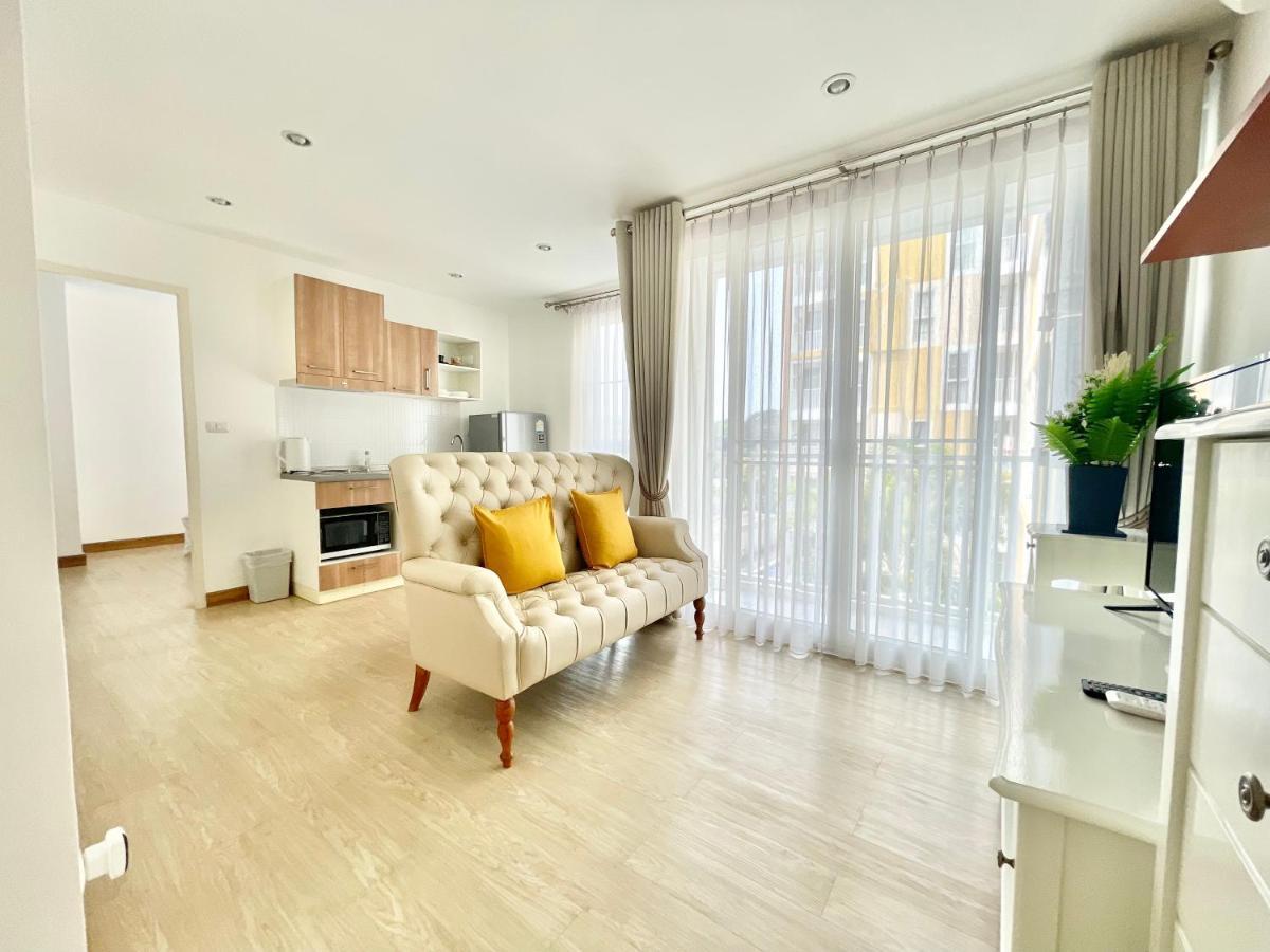 Town Sukhumvit 71 Apartment Bangkok Bagian luar foto