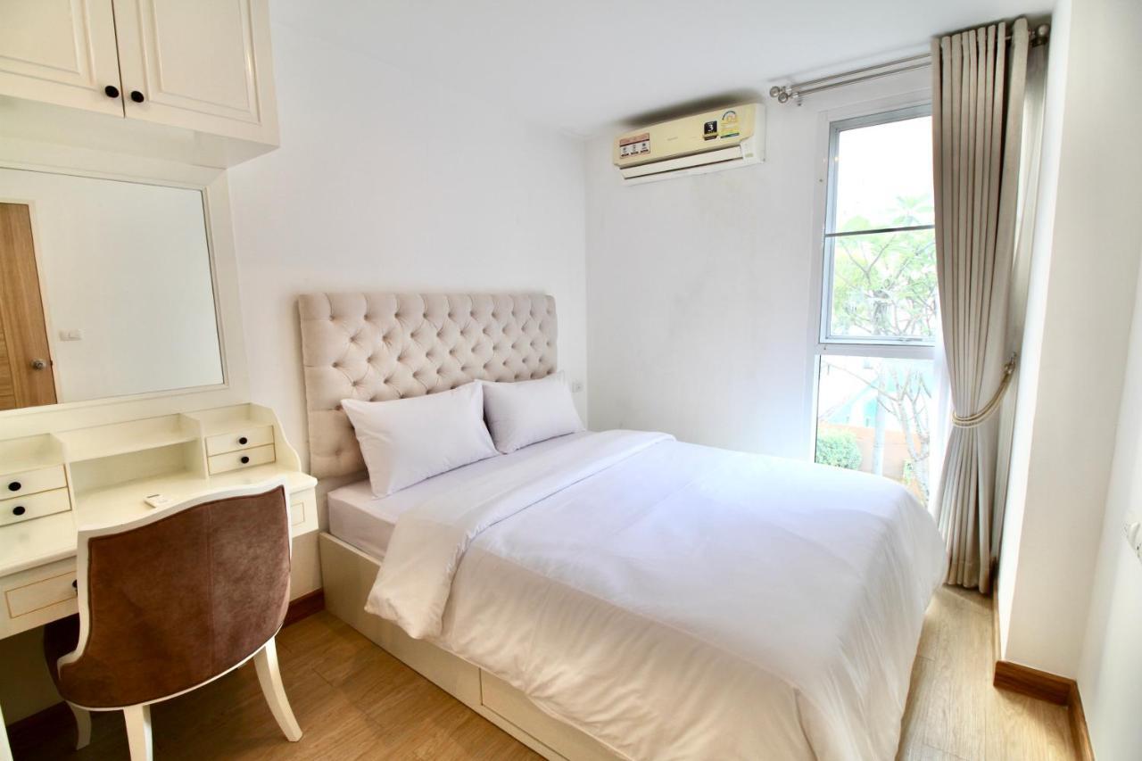 Town Sukhumvit 71 Apartment Bangkok Bagian luar foto