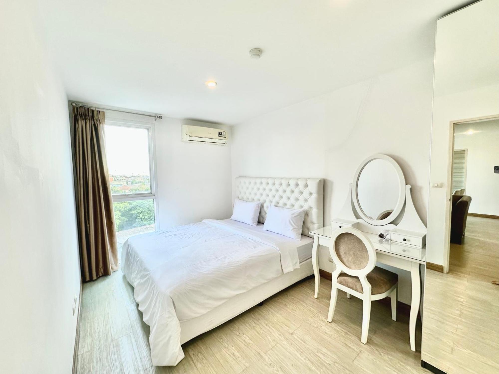 Town Sukhumvit 71 Apartment Bangkok Bagian luar foto